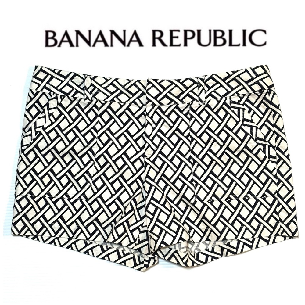 Banana Republic Geometric Print Shorts Black & White 10